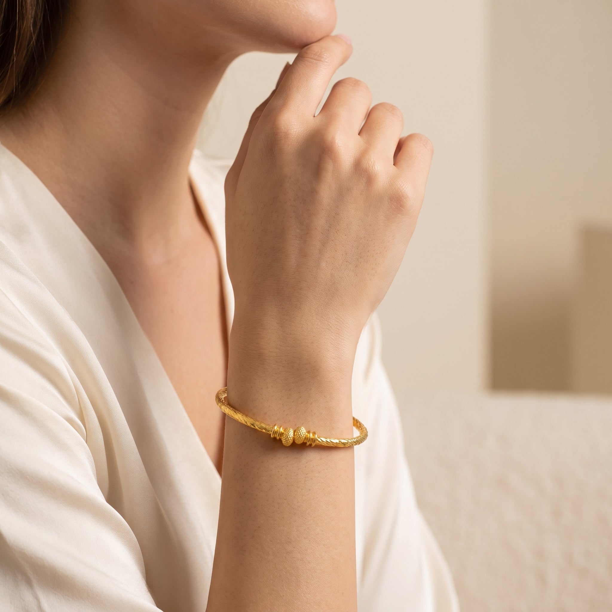 Plain gold thin kadli
