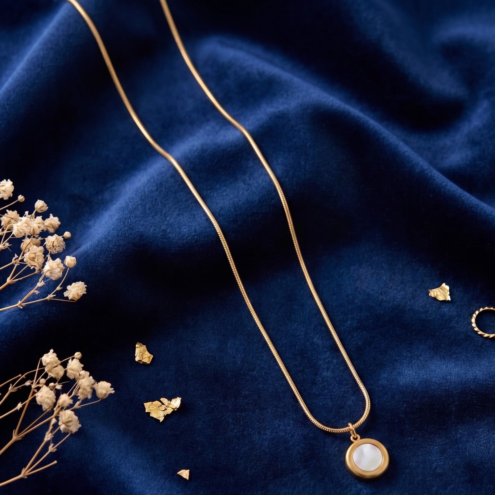 Locket necklace with chain
