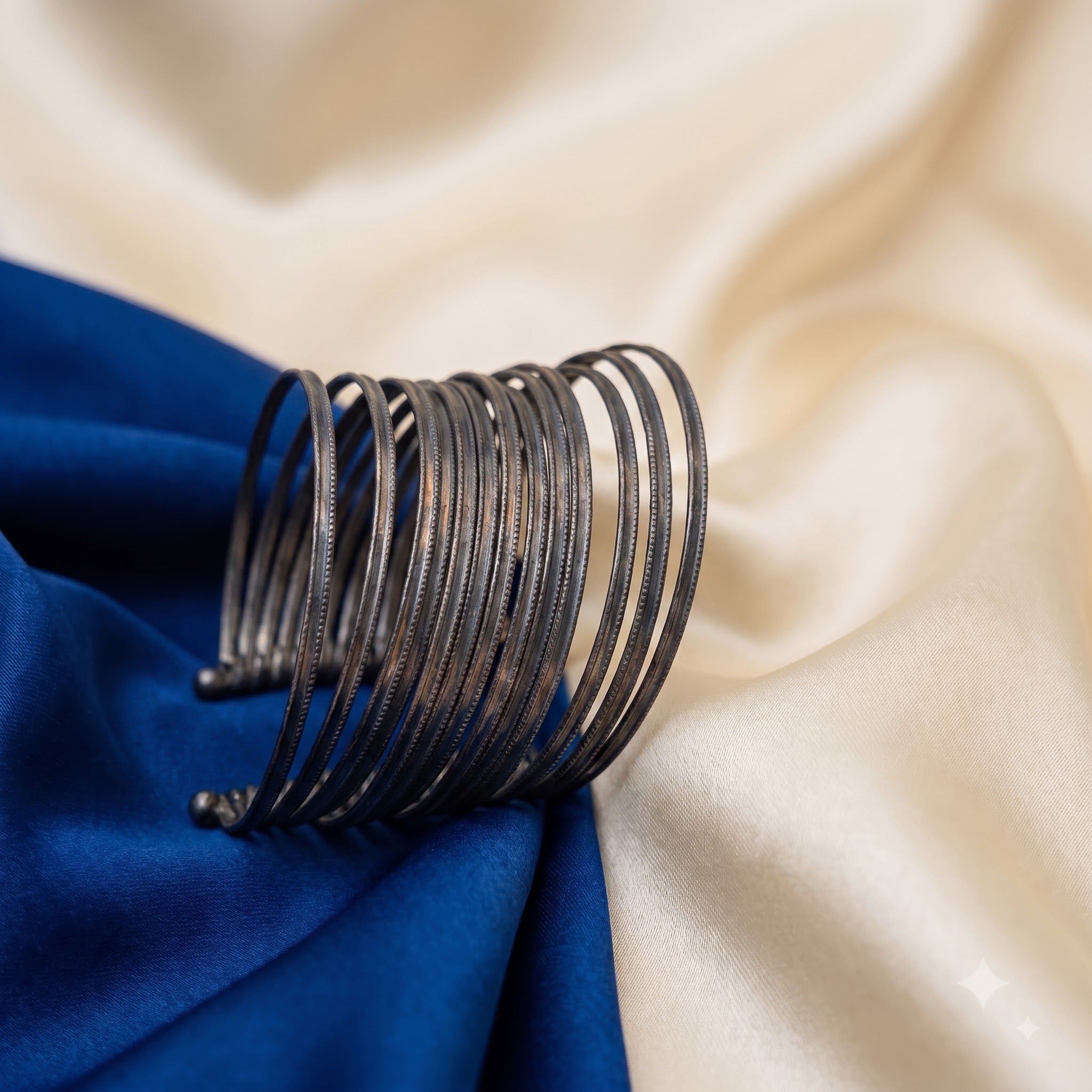 Bangles style cuffs bracelet