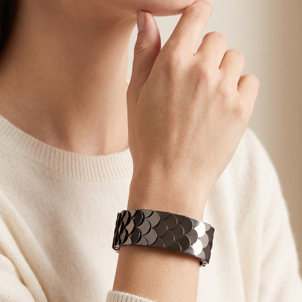 Fish scale cuffs braclate