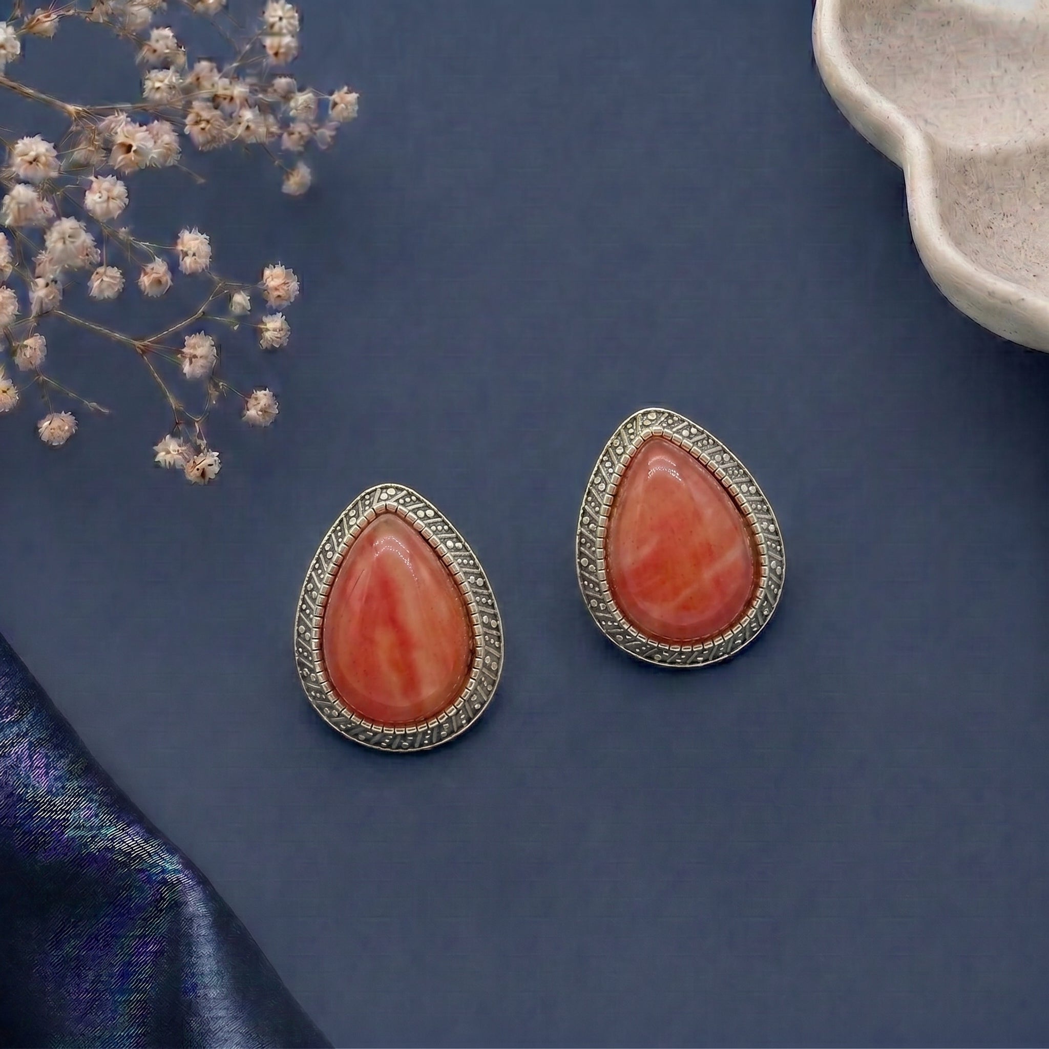 Almond  shape stud earring