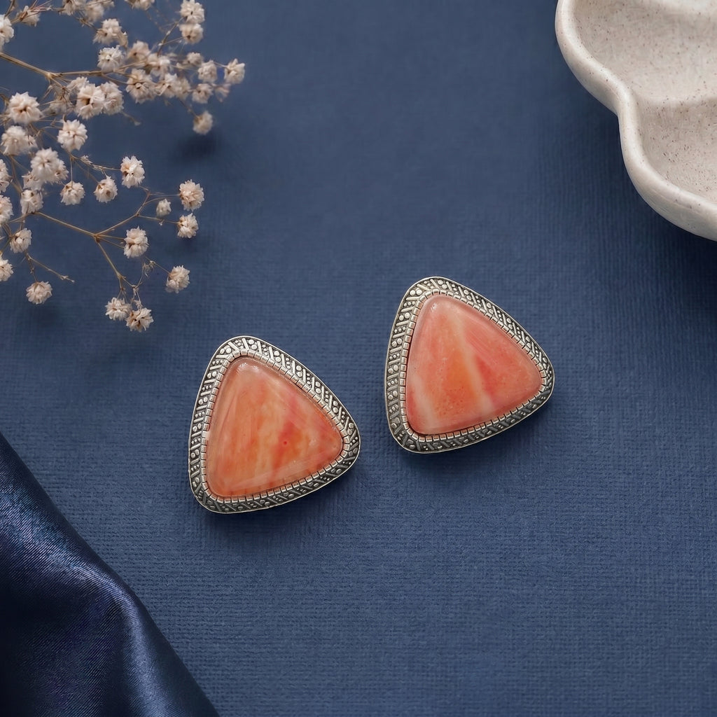 Tringular stone stud earring