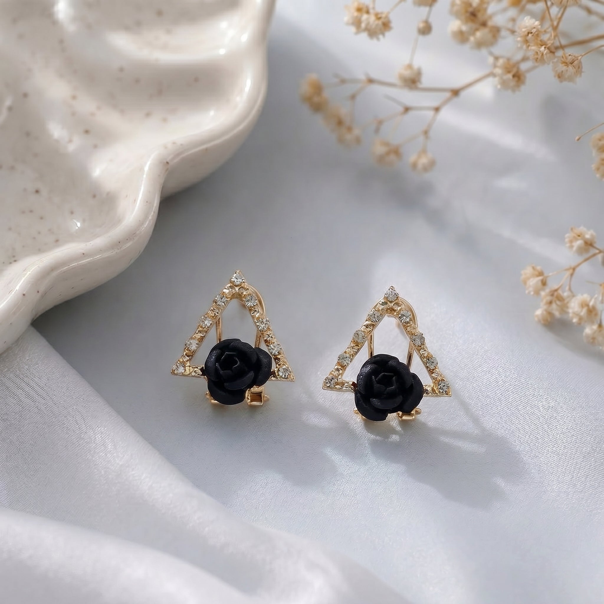 Triangle frame rose studded earring