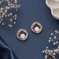 Square framed central pearl earring