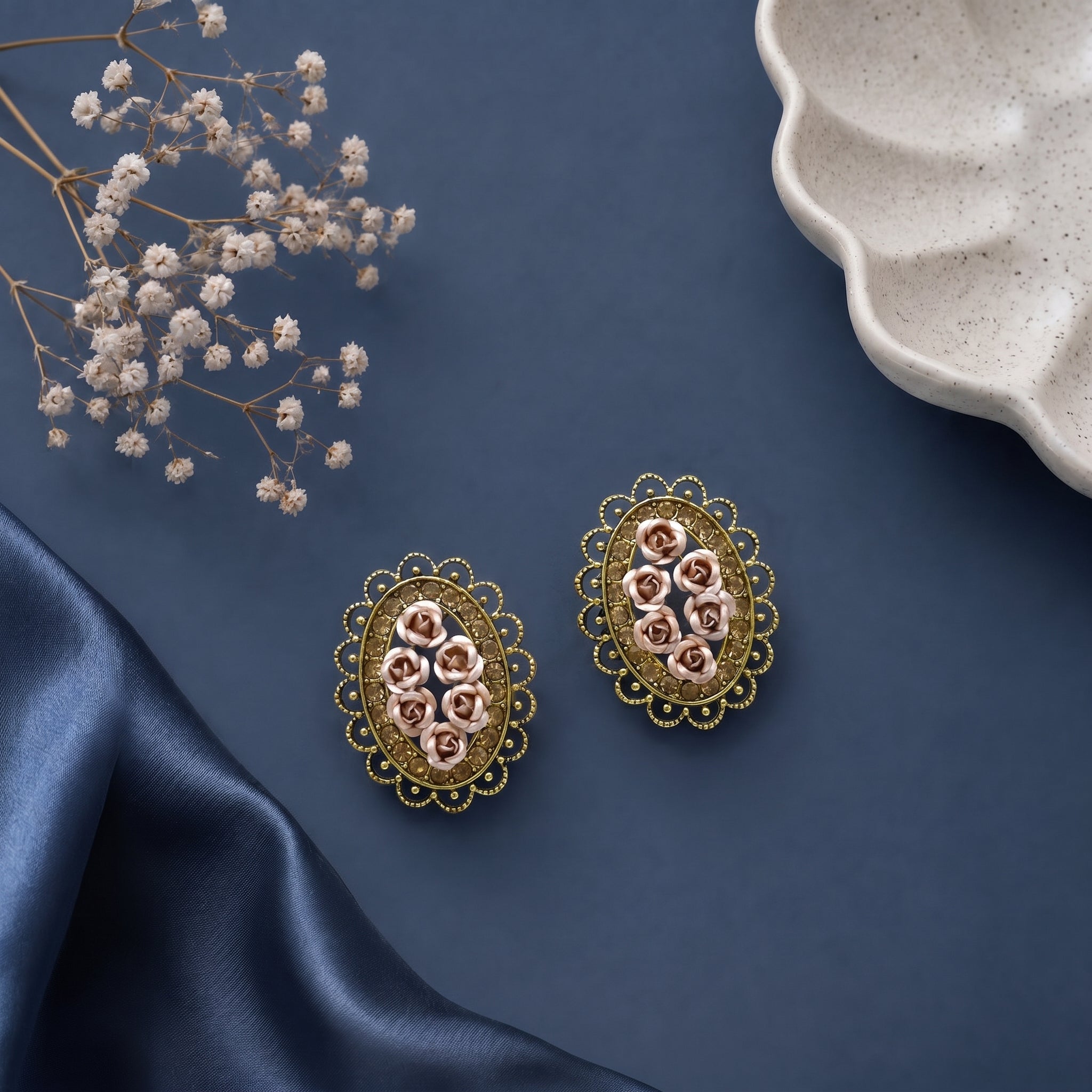 Oval shaped small flower earring