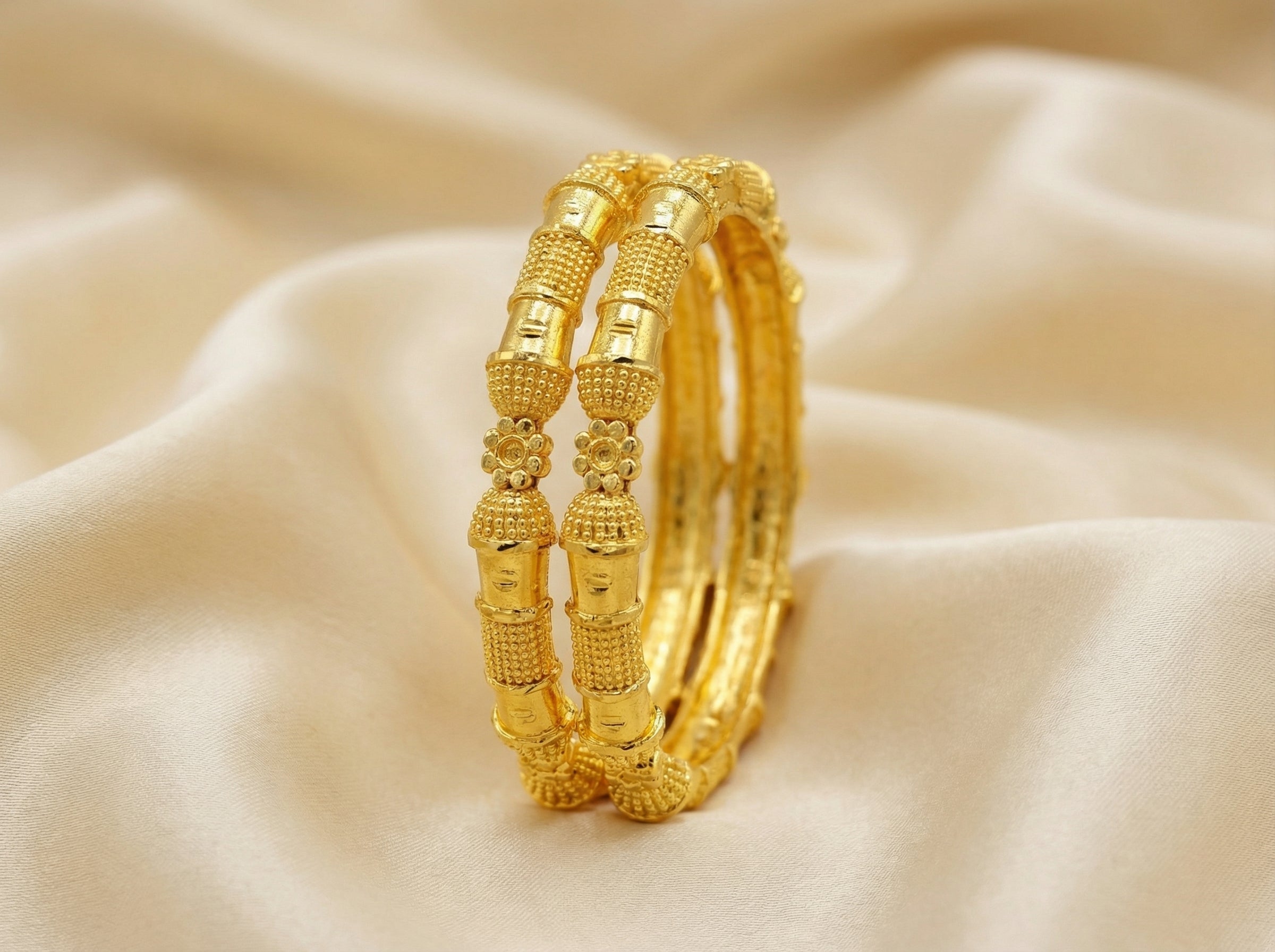 Gold bengle bunch of 2pcs