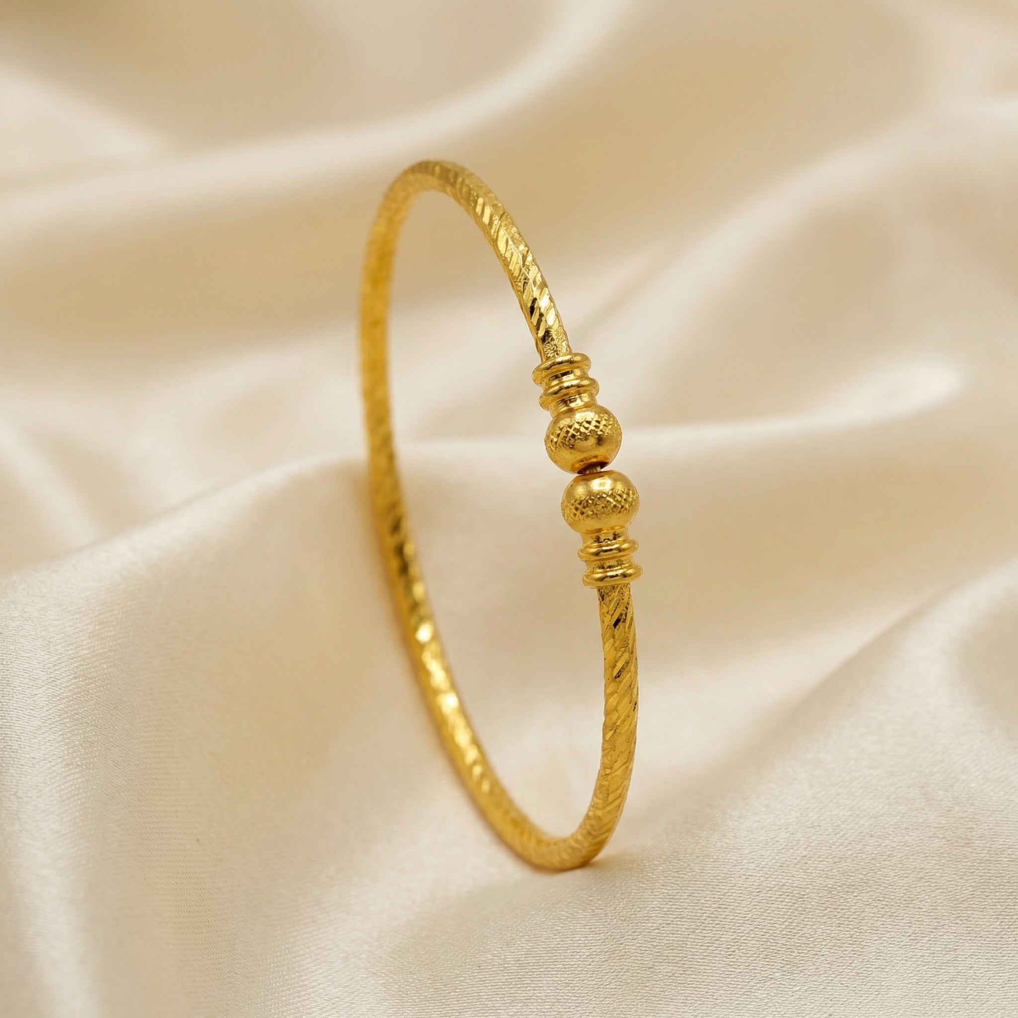 Plain gold thin kadli