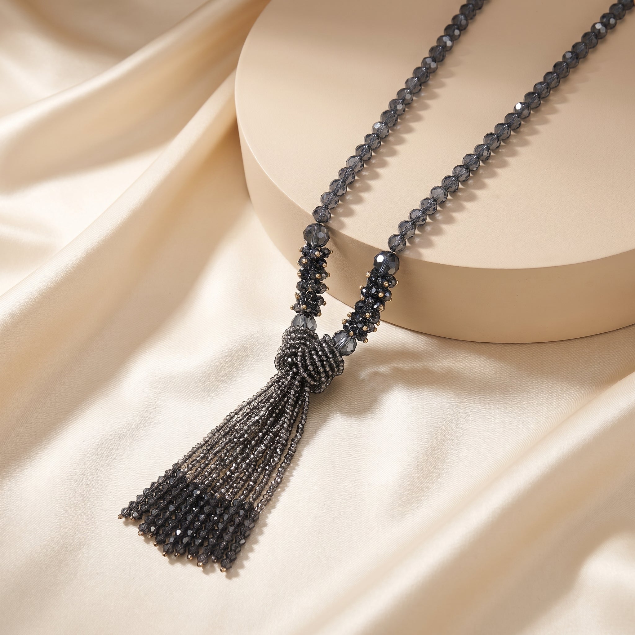 Knoted pendant crystal long set