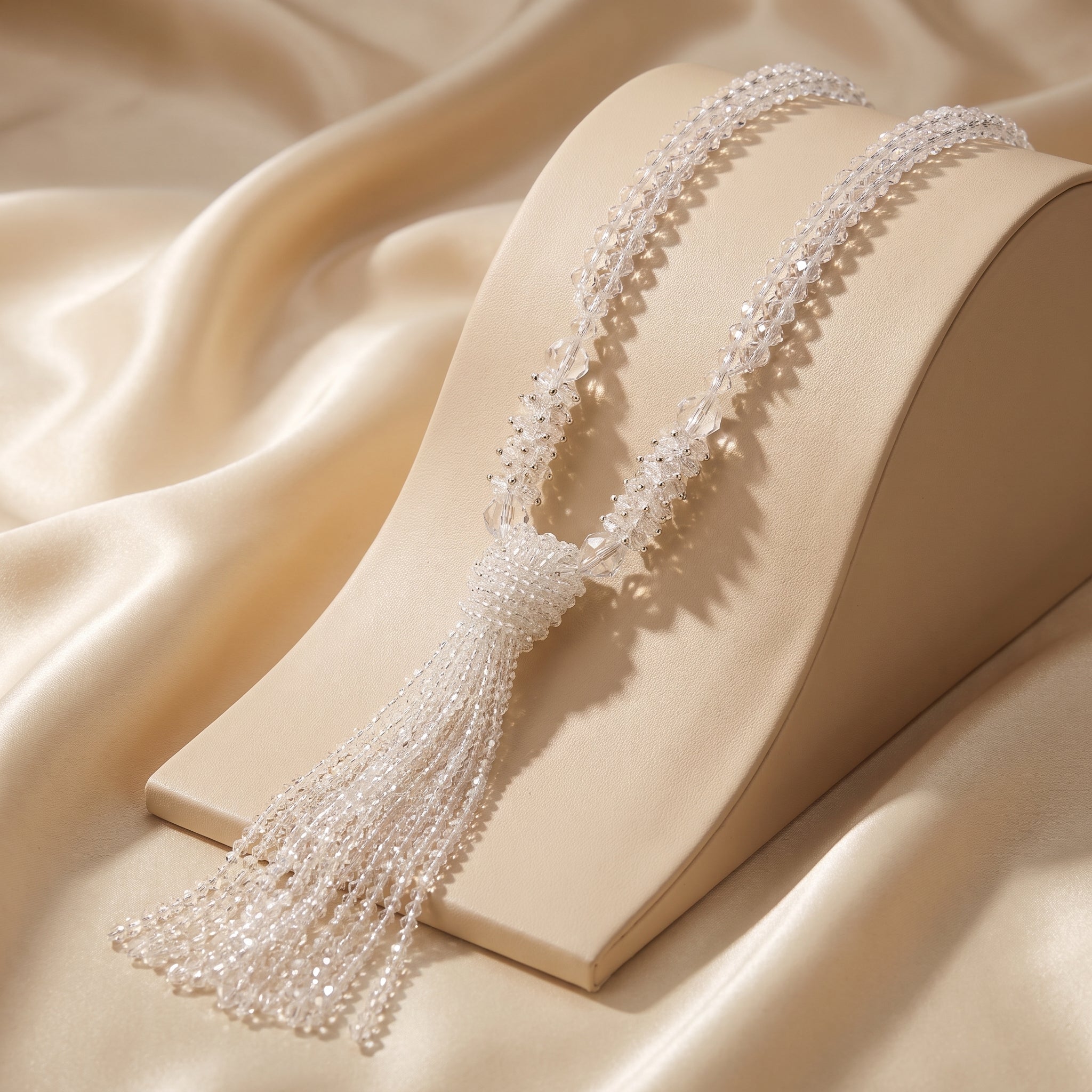Knoted pendant crystal long set