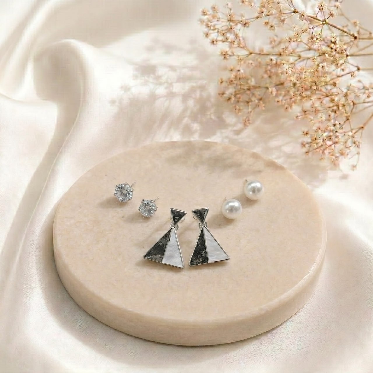Geometric tringular dangles earring combo