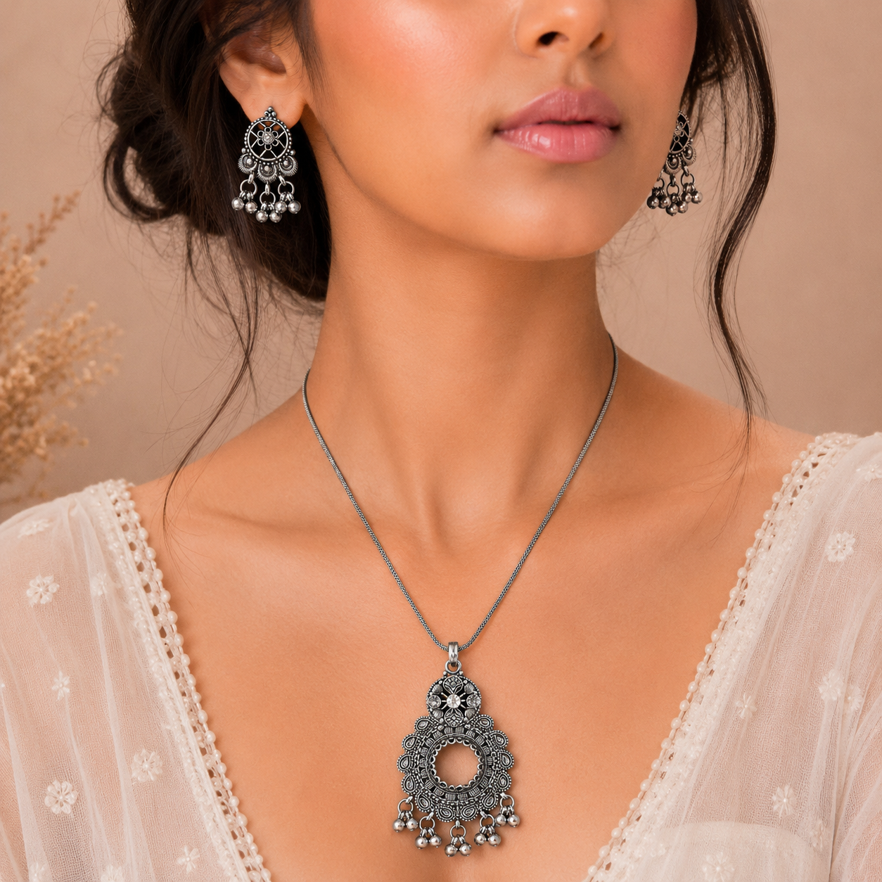 Oxidised circular design pendant set