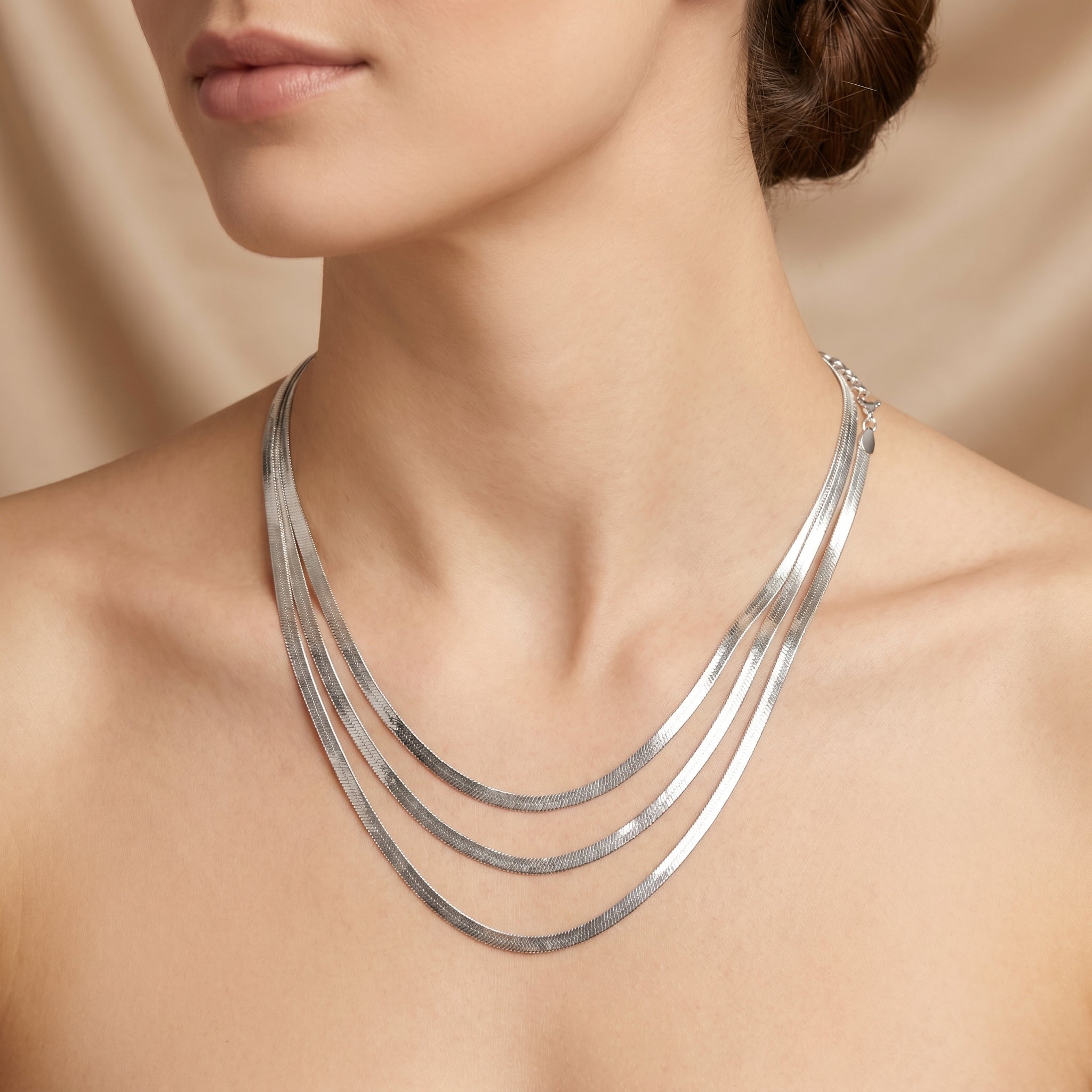 Three layered chain necklace