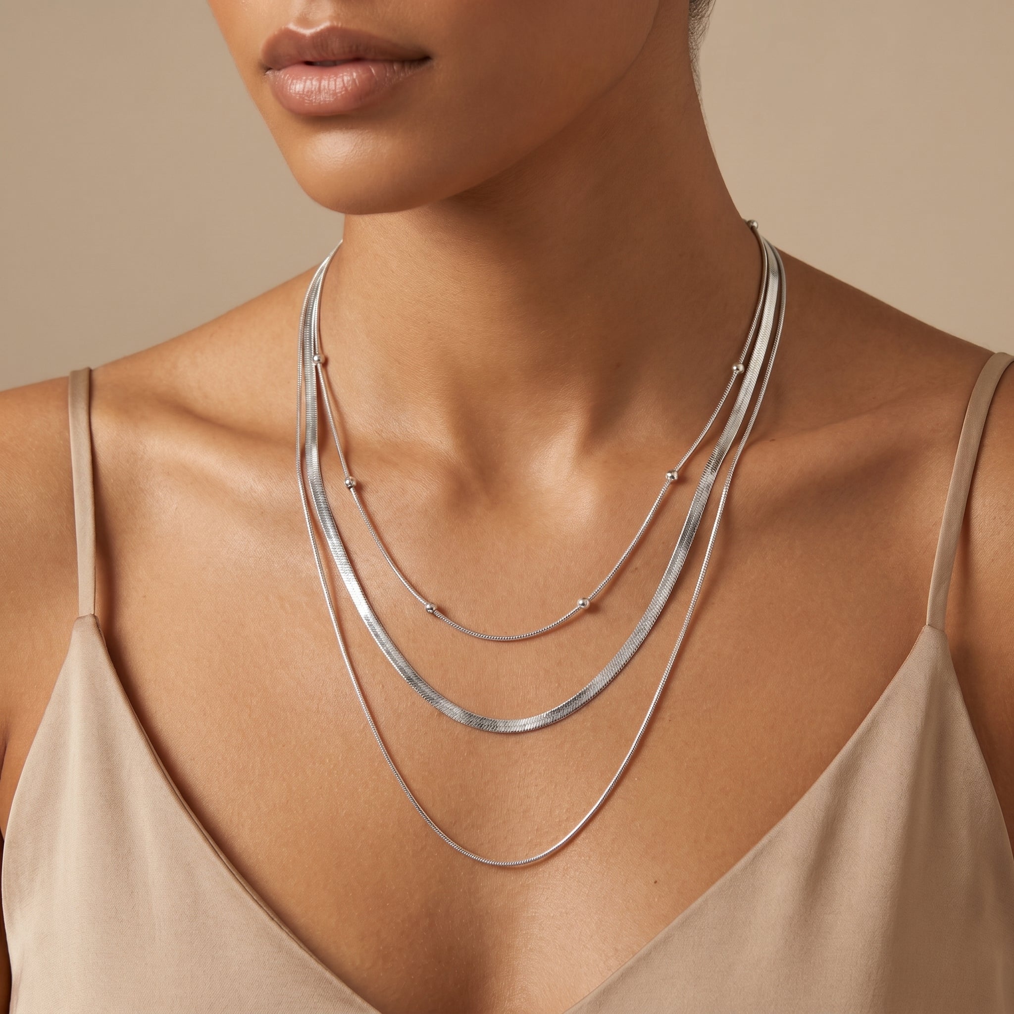 Triple layered long necklace
