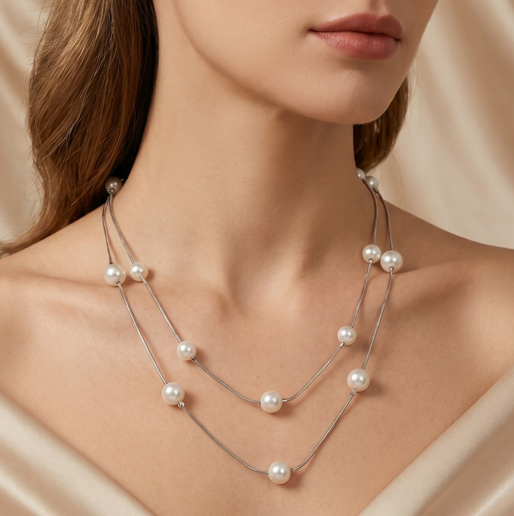 Long pearl necklace