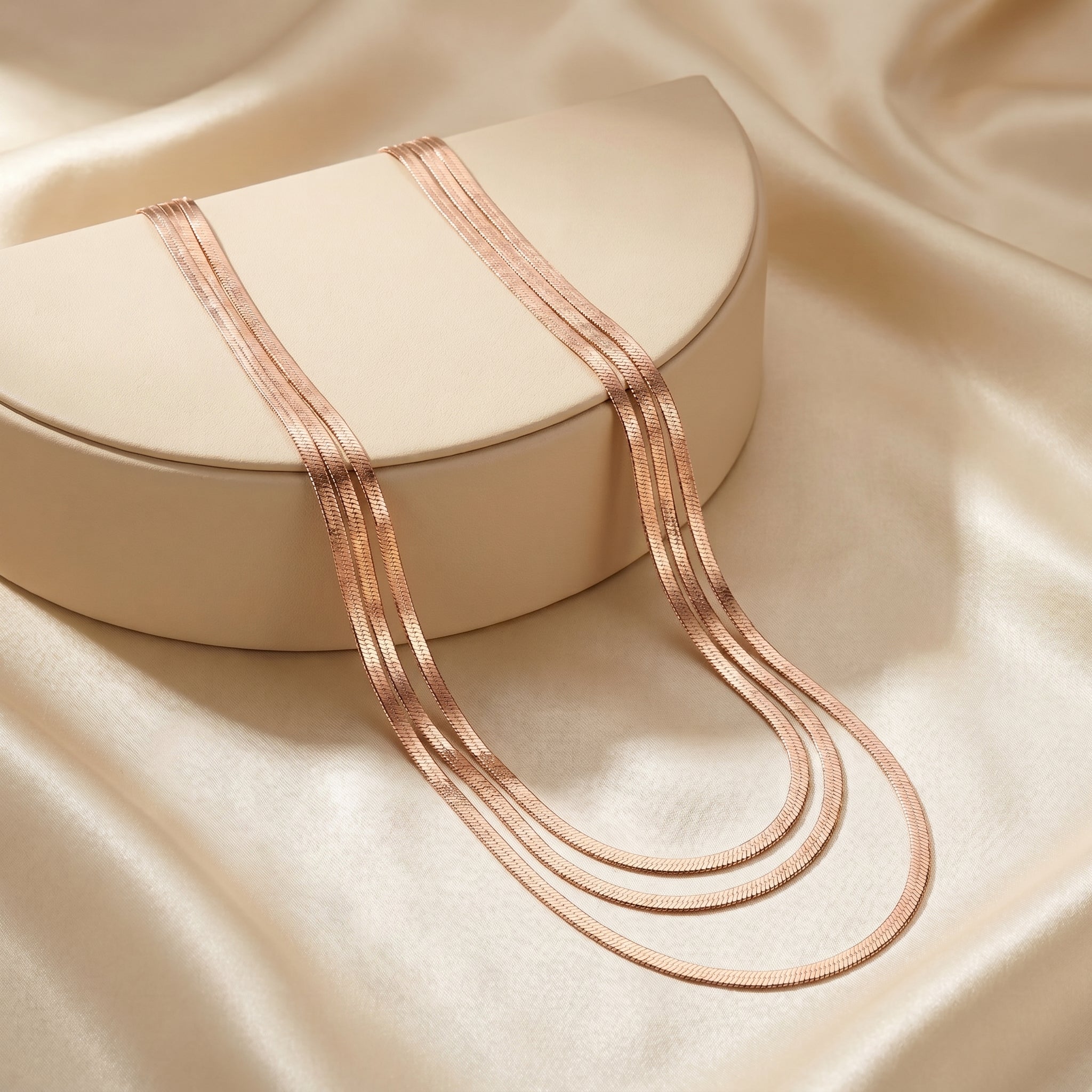 Three layered chain necklace